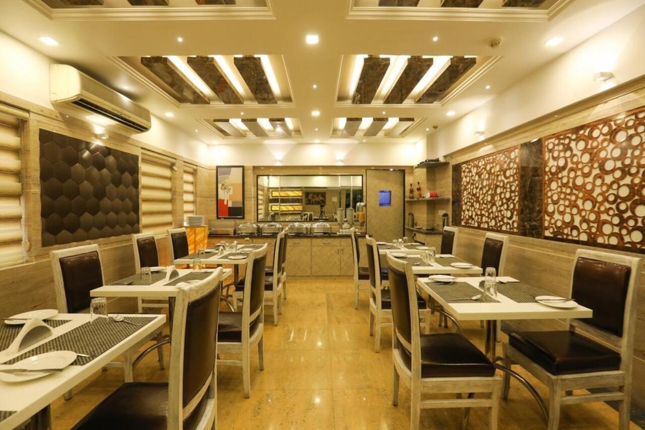 Jyoti Dwelling Hotel Мумбаи Экстерьер фото