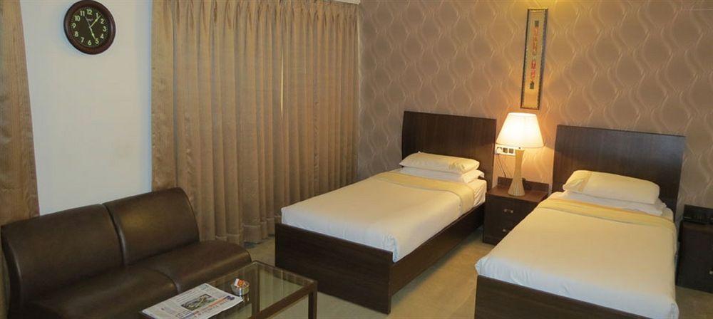 Jyoti Dwelling Hotel Мумбаи Экстерьер фото