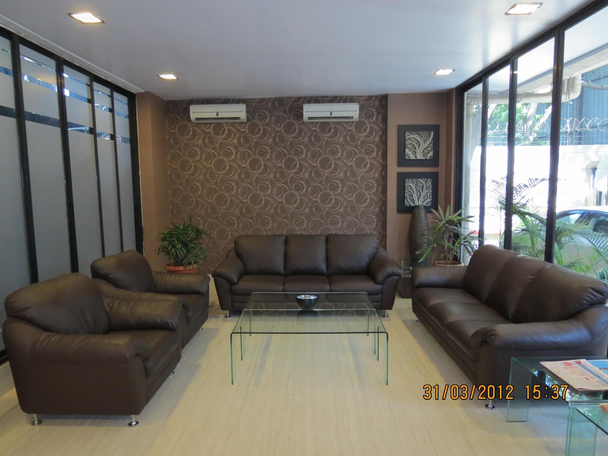 Jyoti Dwelling Hotel Мумбаи Экстерьер фото